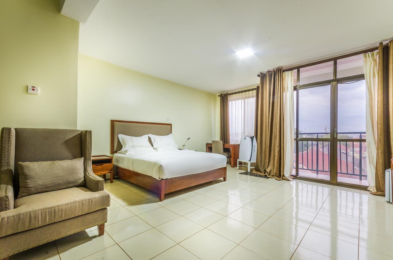 Igar Plaza Hotel Τζίντζα Εξωτερικό φωτογραφία